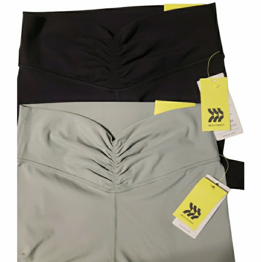 2- NWT All In Motion Everyday Soft High Rise 7/8 Leggings- M - Picture 2 of 6